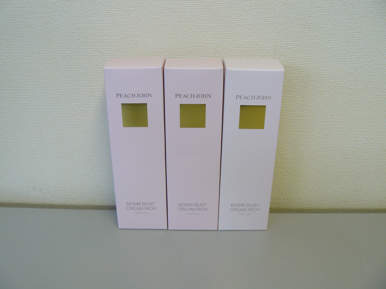 ピーチジョン ボムバストクリーム リッチ買取させて頂きました 化粧品買取のカウウル